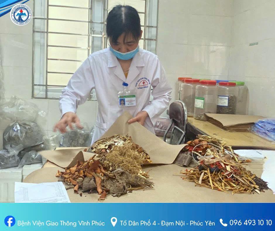 ĐIỀU TRỊ MẤT NGỦ BẰNG Y HỌC CỔ TRUYỀN – GIẢI PHÁP AN TOÀN, TỰ NHIÊN